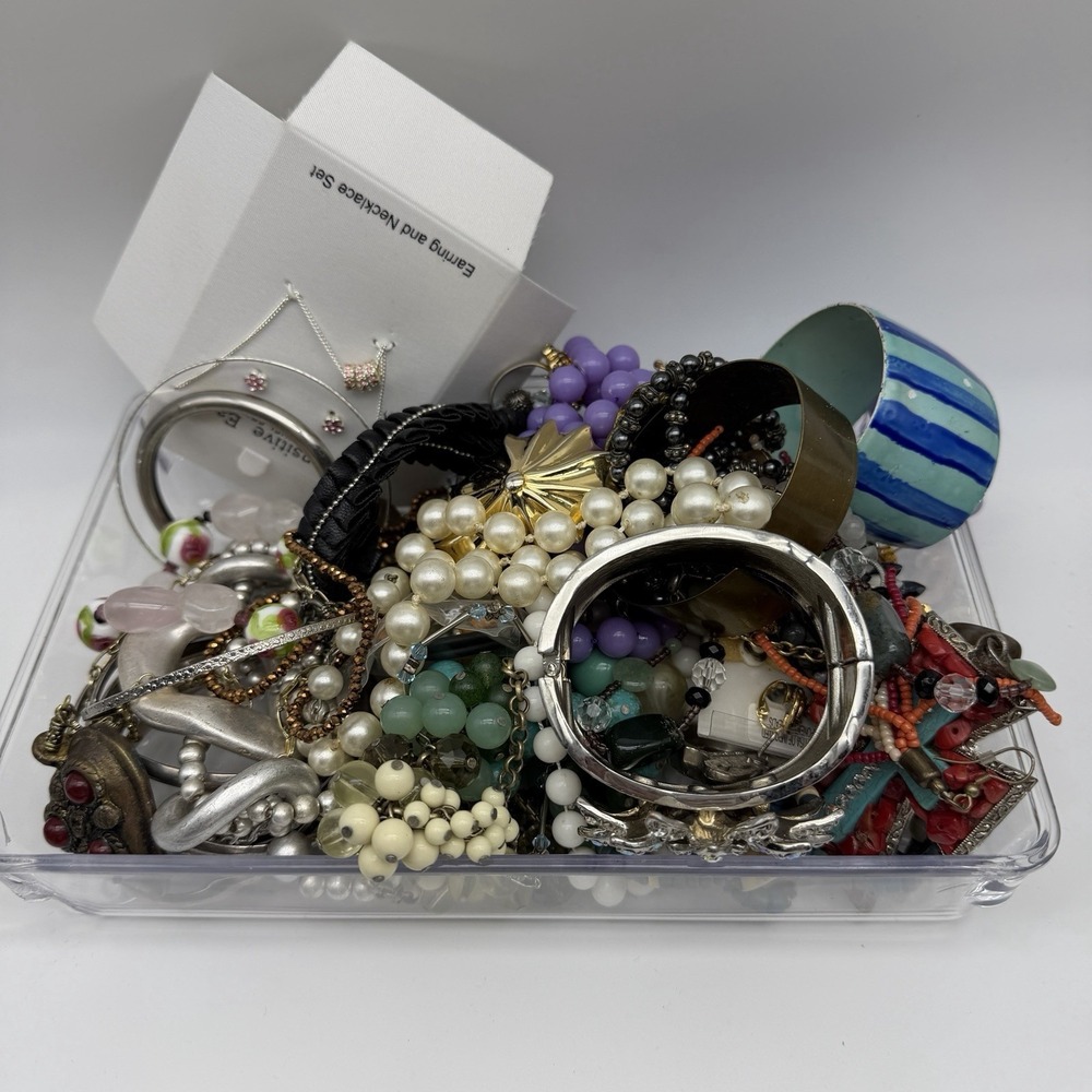 Vtg Modern Junk Drawer Costume Jewelry Lot Estate Wearable Repair 2 Lbs 8.7 Oz
